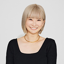 山中 麻里江 氏